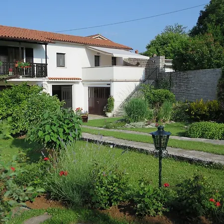 Appartement Tin House *
